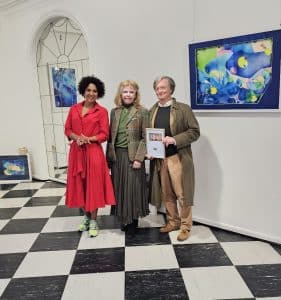 Surrealistin Michaela de Luxe mit Bruni und Claus Heinemann