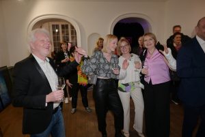 michaela_de_luxe_ausstellung_hamburg_milchstrasse 11_03_ Pöseldorf
